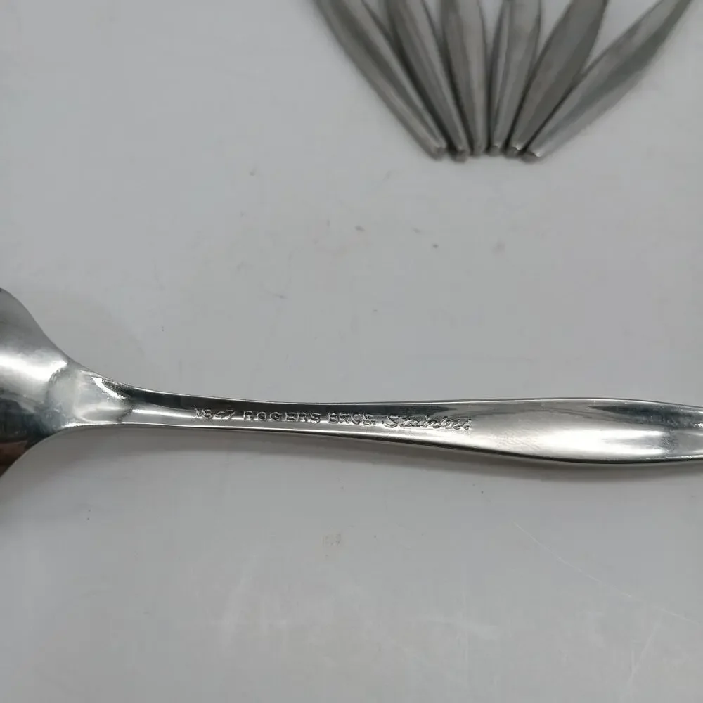 7X Tsp Vtg 1847 Rogers Bros. Youth Pattern Stainless Steel Teaspoons